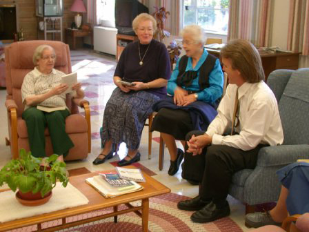 Chicago participants meet with S. Gabriel Mary Spaeth, SSND and Dr. David Snowdon.